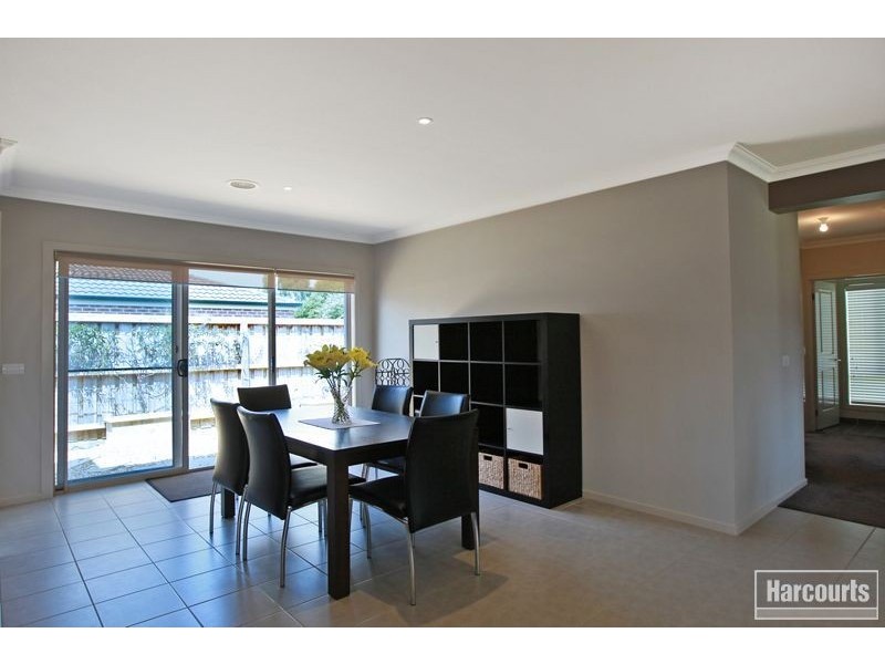 9 Mia Drive, Pakenham VIC 3810