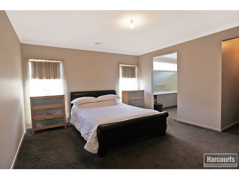 9 Mia Drive, Pakenham VIC 3810