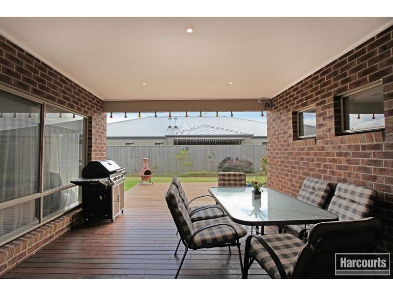 9 Mia Drive, Pakenham VIC 3810