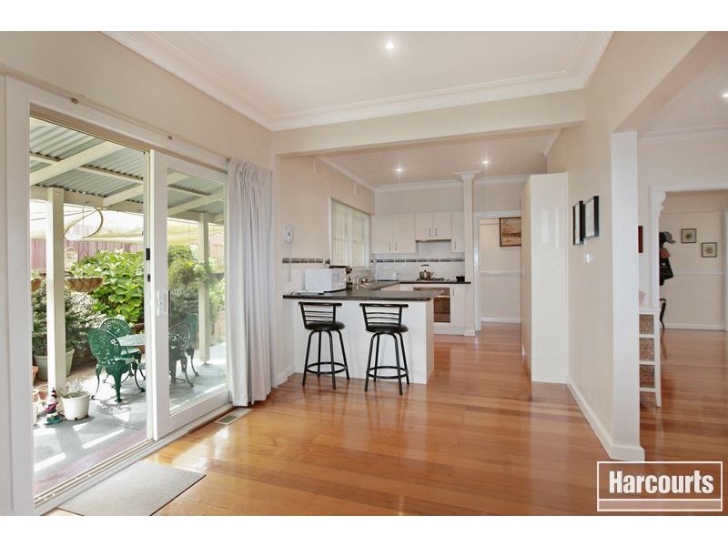 4 Jonathan Place, Pakenham VIC 3810