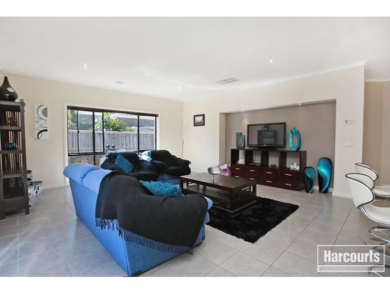 13 Reidel Avenue, Pakenham VIC 3810