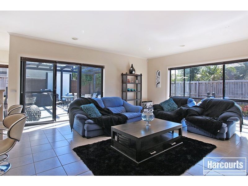 13 Reidel Avenue, Pakenham VIC 3810