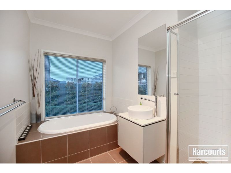 15 Britton Drive, Pakenham VIC 3810