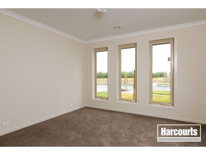 49 Victory Drive, Pakenham VIC 3810