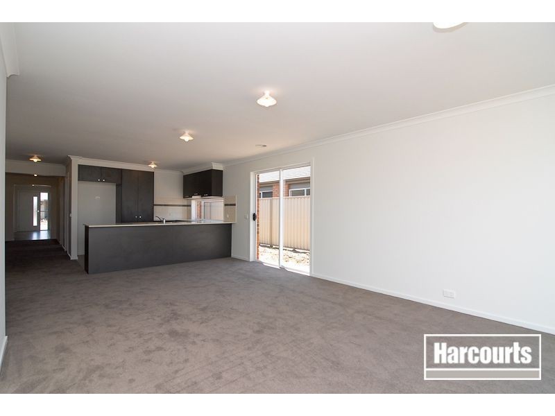 11 Morgan Way, Pakenham VIC 3810