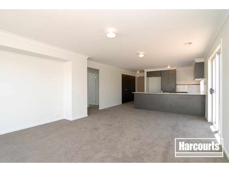 11 Morgan Way, Pakenham VIC 3810