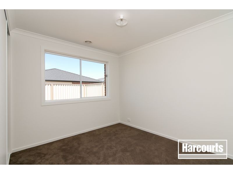 11 Morgan Way, Pakenham VIC 3810