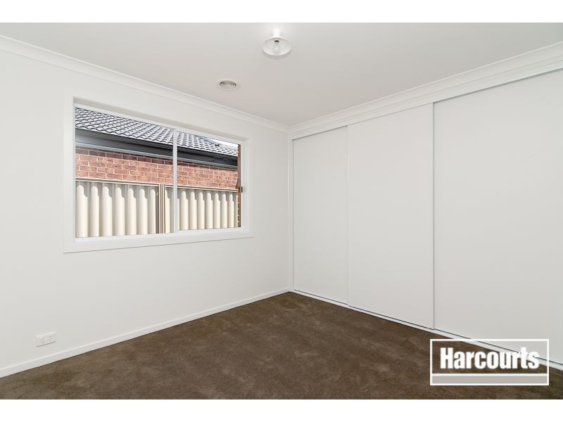 11 Morgan Way, Pakenham VIC 3810