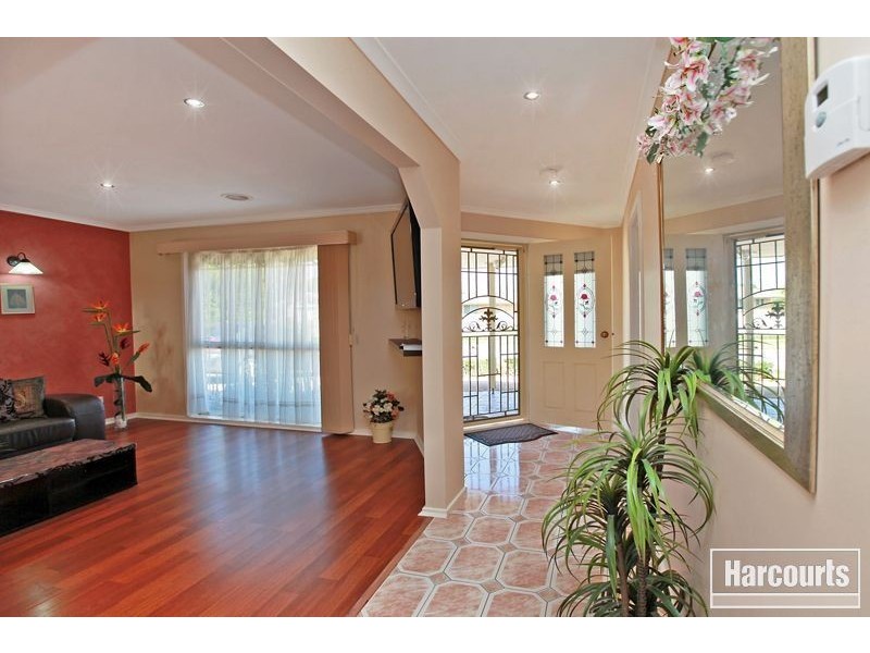 30 Pommel Street, Pakenham VIC 3810