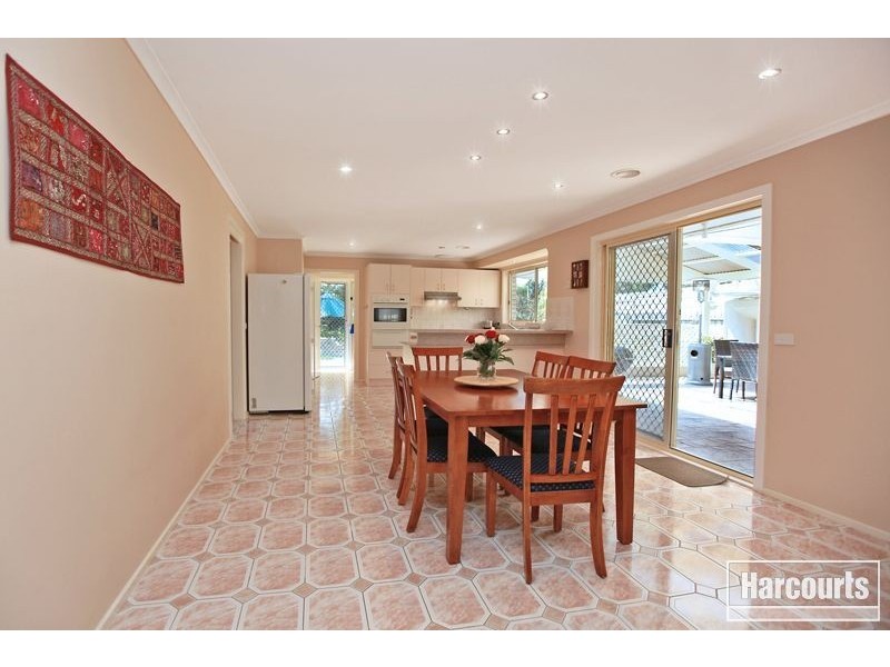 30 Pommel Street, Pakenham VIC 3810