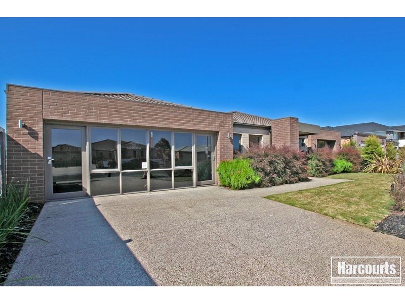 135 Webster Way, Pakenham VIC 3810