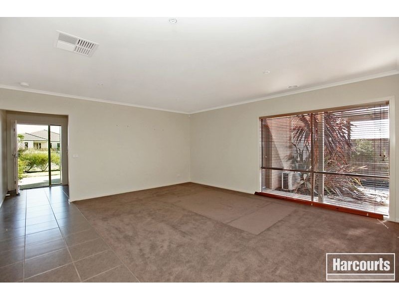135 Webster Way, Pakenham VIC 3810