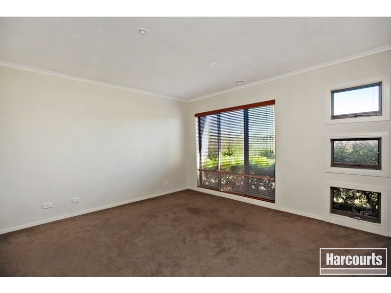 135 Webster Way, Pakenham VIC 3810