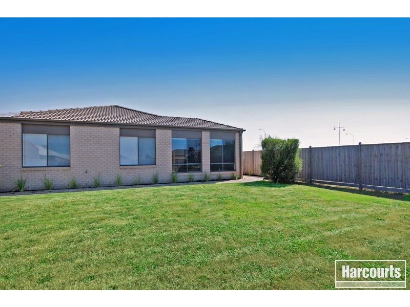 135 Webster Way, Pakenham VIC 3810