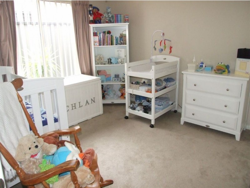 126 Windermere Blvd, Pakenham VIC 3810