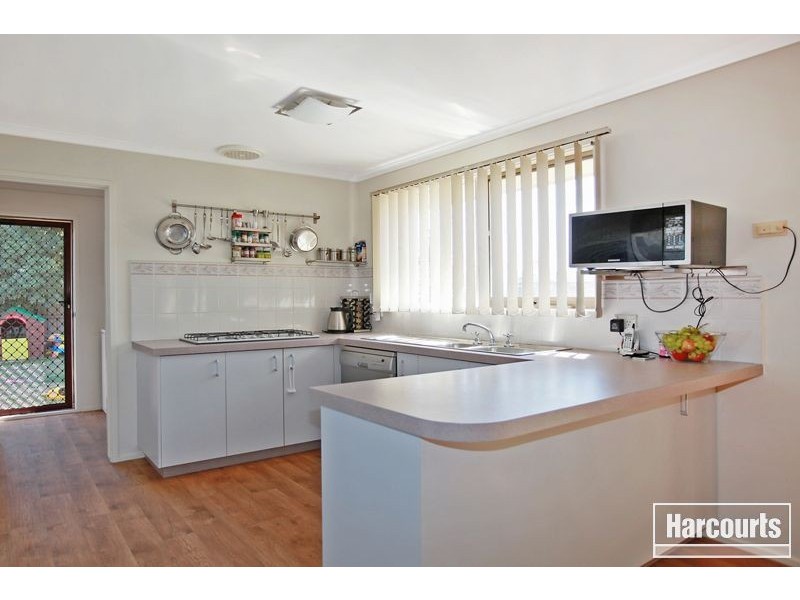 2 Montclaire Court, Pakenham VIC 3810