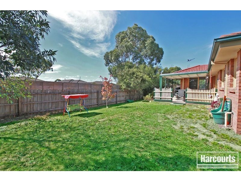 2 Montclaire Court, Pakenham VIC 3810