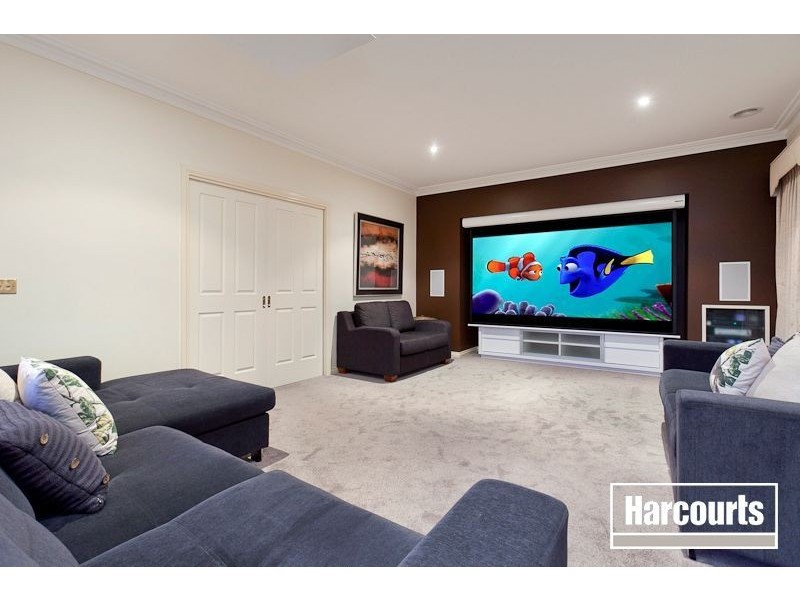 11 Murray Avenue, Pakenham VIC 3810