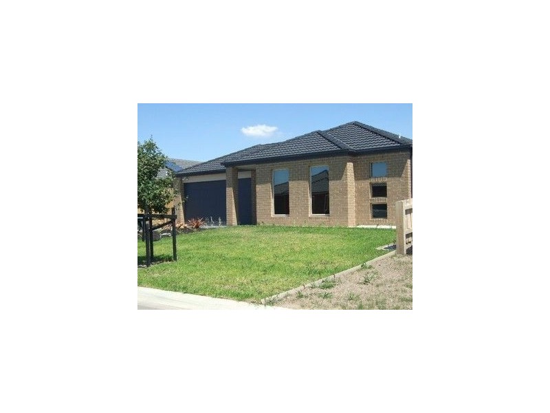 7 Lorikeet Court, Pakenham VIC 3810