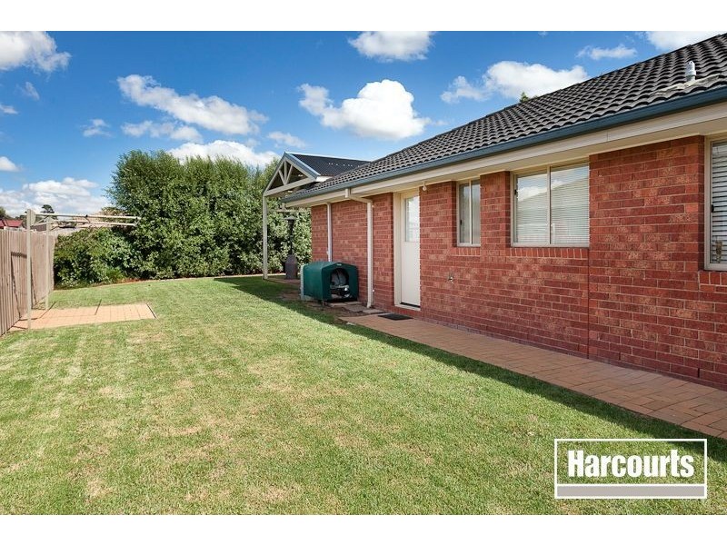 15 Sir Thomas Drive, Pakenham VIC 3810