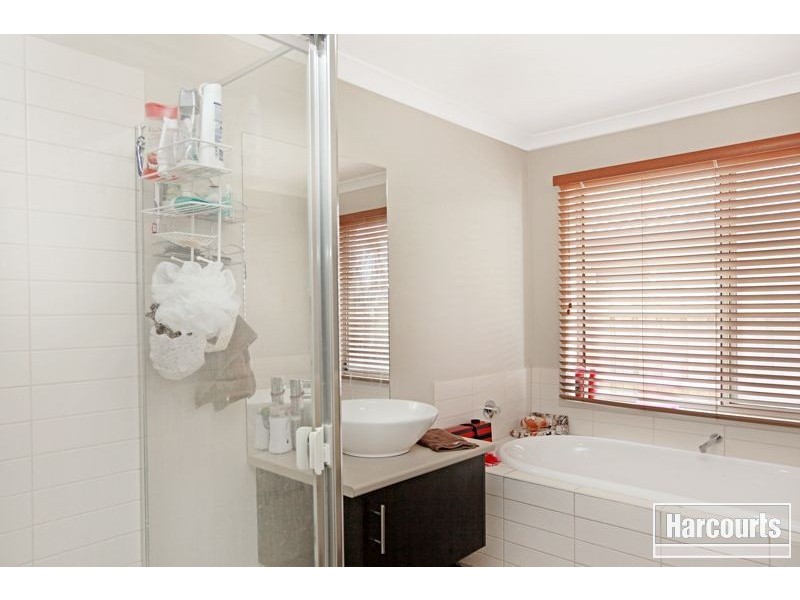 23 Manna Gum Drive, Pakenham VIC 3810