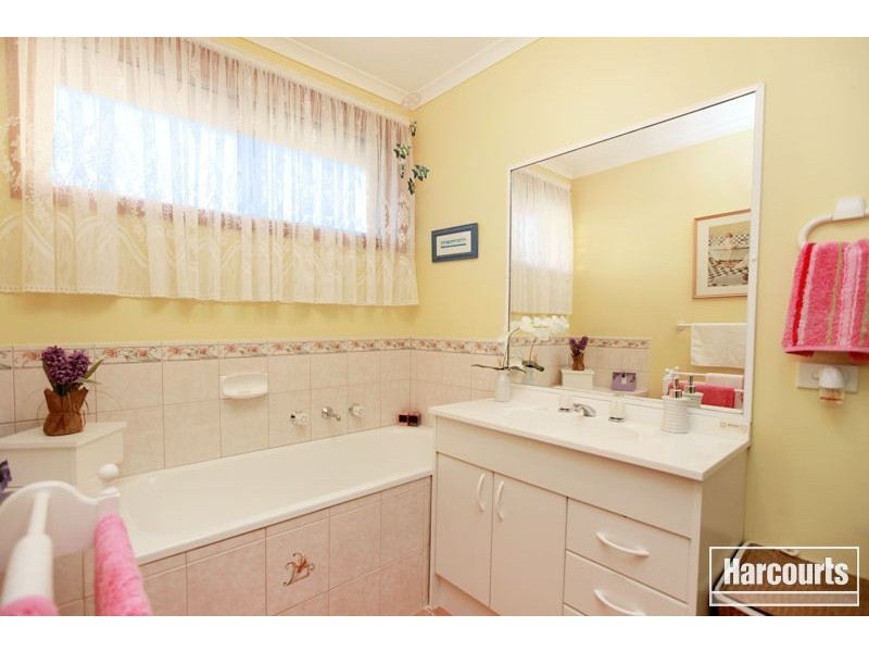 65 Pommel Street, Pakenham VIC 3810