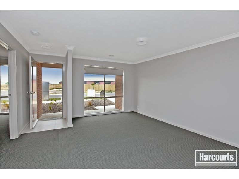 5 Elwood Avenue, Pakenham VIC 3810