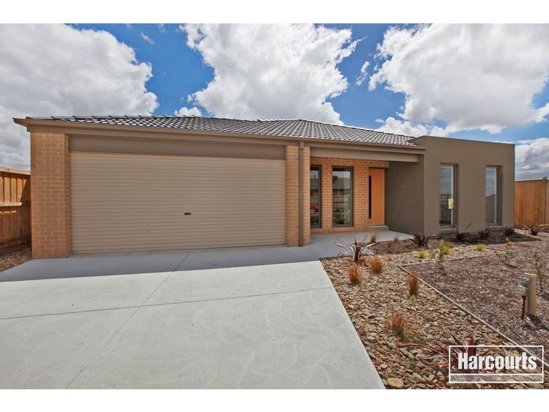 33 Elwood Avenue, Pakenham VIC 3810