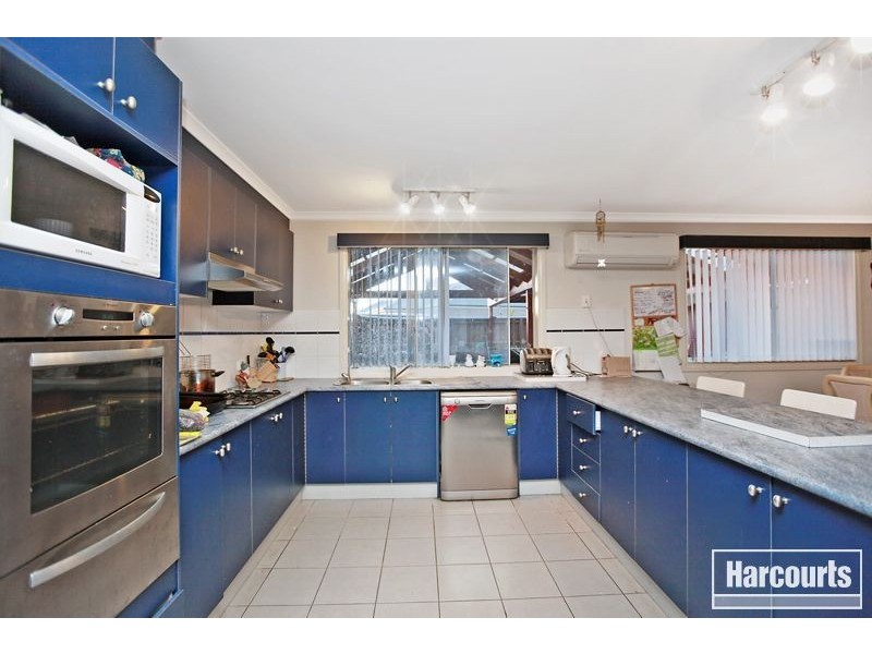 19 Amberley Drive, Pakenham VIC 3810