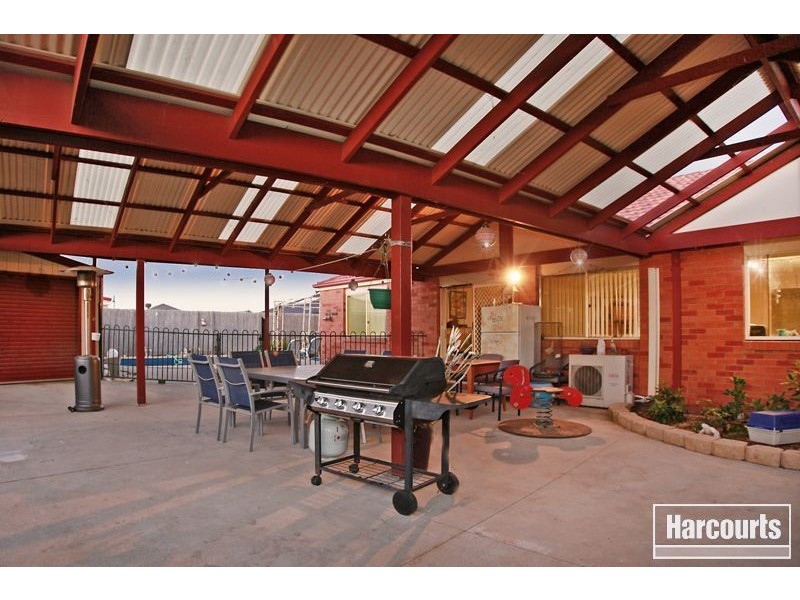 19 Amberley Drive, Pakenham VIC 3810