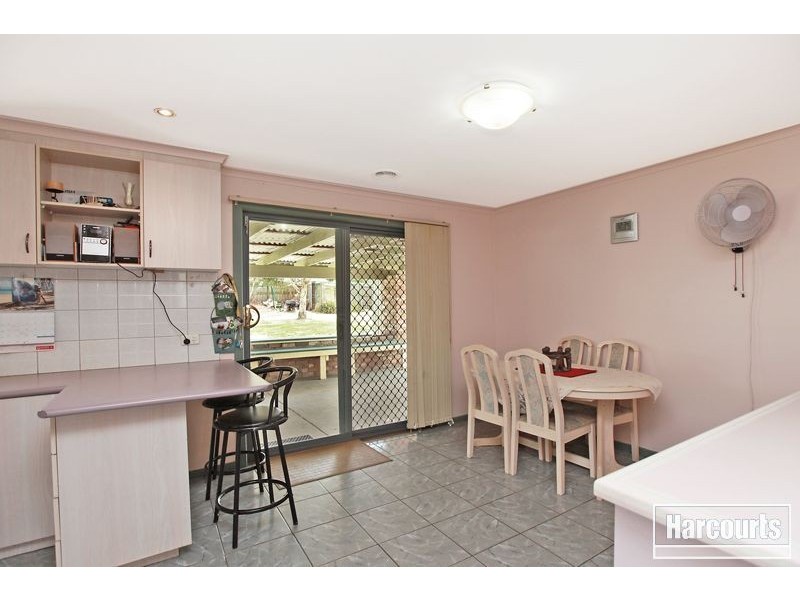 24 Railway Avenue, Tynong VIC 3813