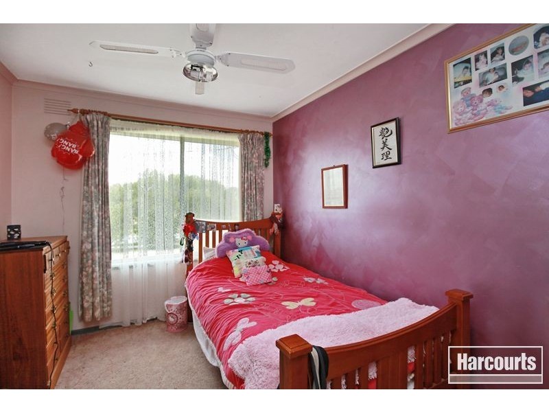 24 Railway Avenue, Tynong VIC 3813