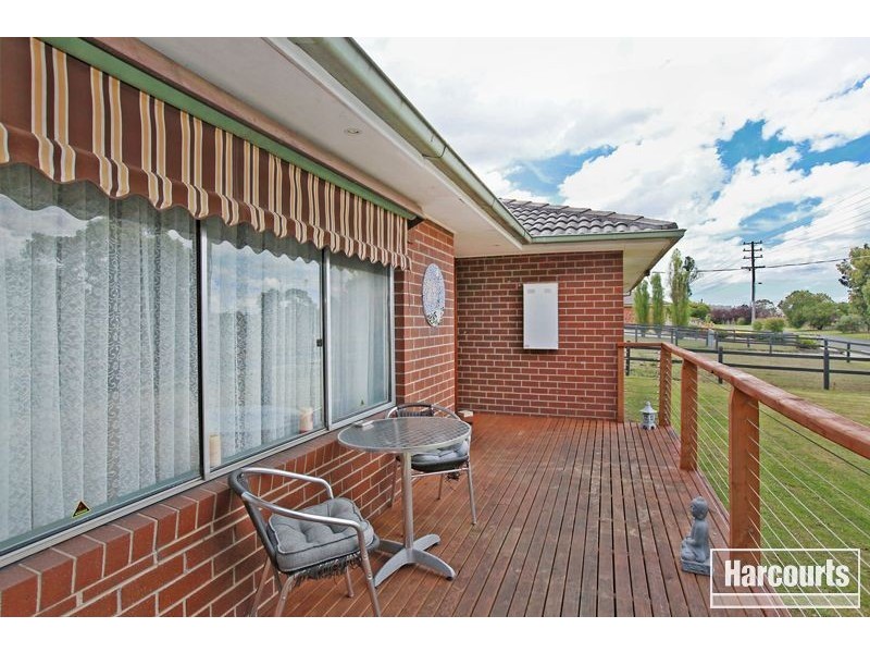 24 Railway Avenue, Tynong VIC 3813