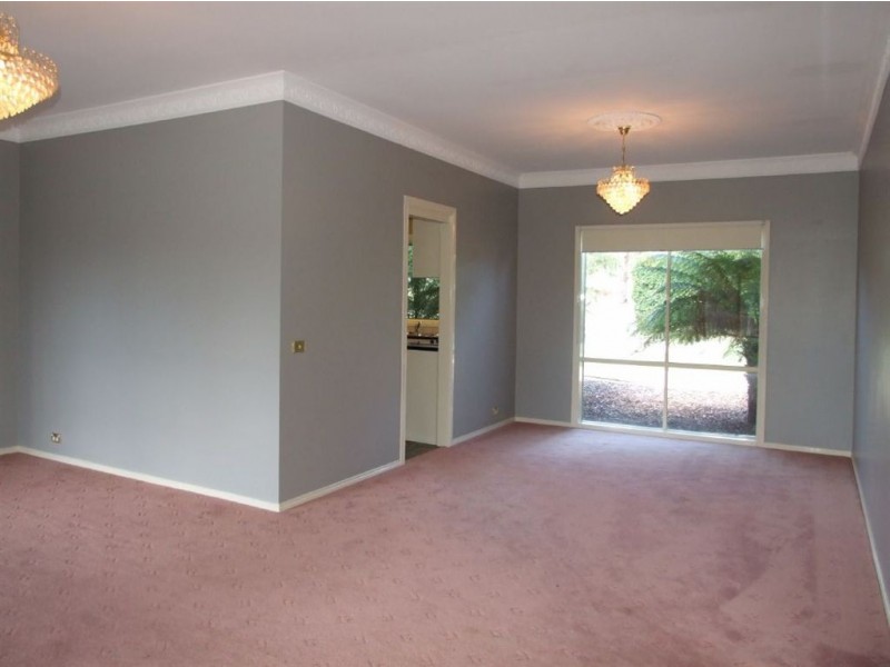 21 Pine Hill Drive, Pakenham VIC 3810