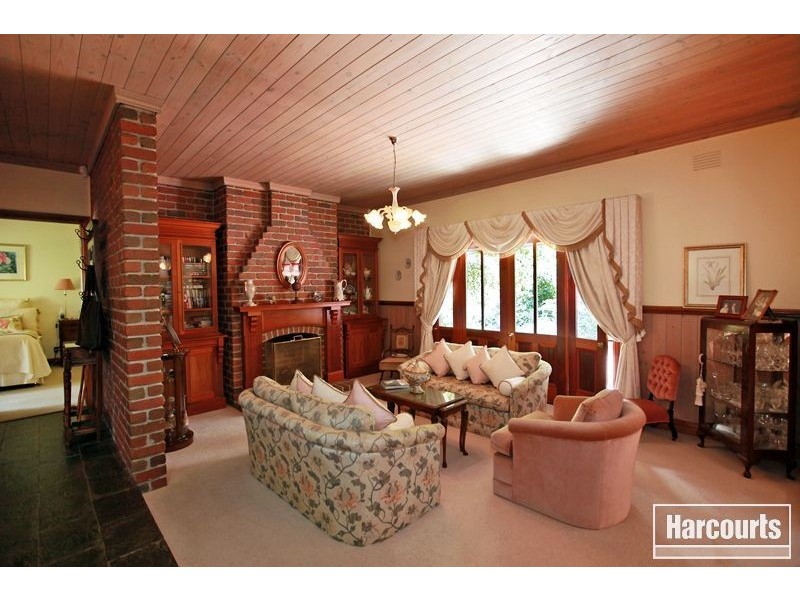 23 Pinehill Drive, Pakenham VIC 3810