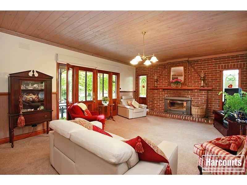 23 Pinehill Drive, Pakenham VIC 3810