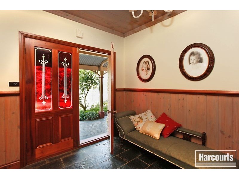 23 Pinehill Drive, Pakenham VIC 3810