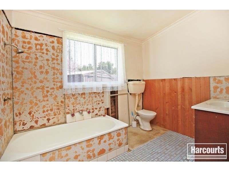 9 James Street, Pakenham VIC 3810