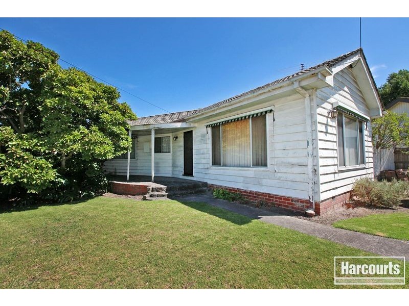 9 James Street, Pakenham VIC 3810