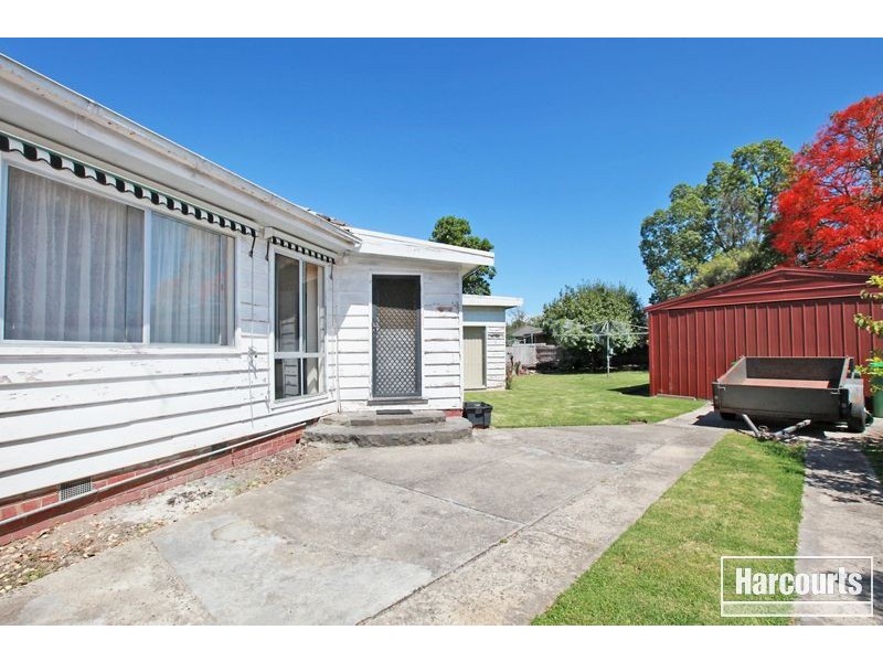 9 James Street, Pakenham VIC 3810