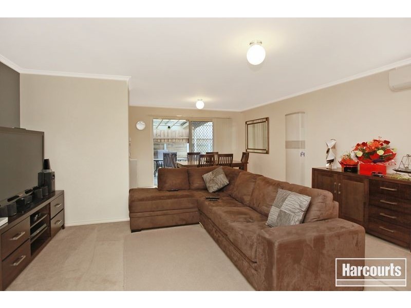 8/18 Ben Drive, Pakenham VIC 3810