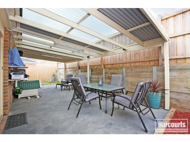 8/18 Ben Drive, Pakenham VIC 3810