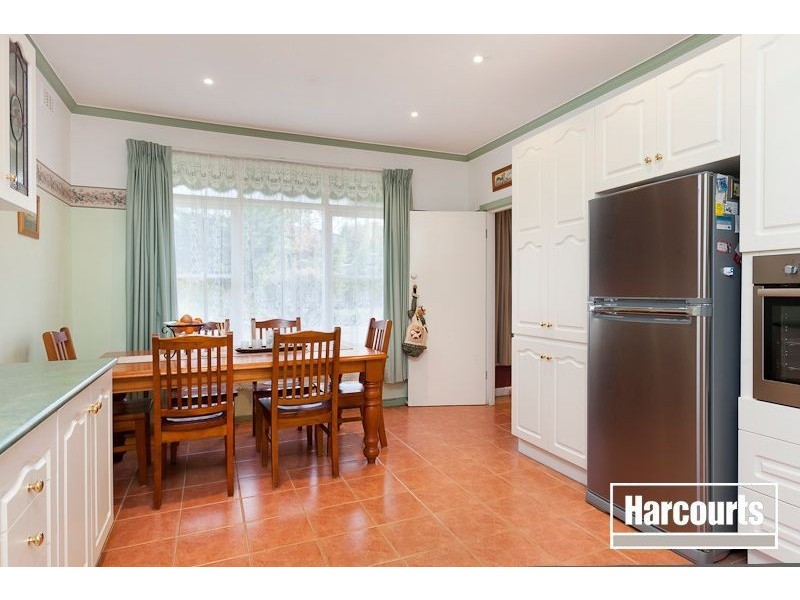 34 Ahern Road, Pakenham VIC 3810