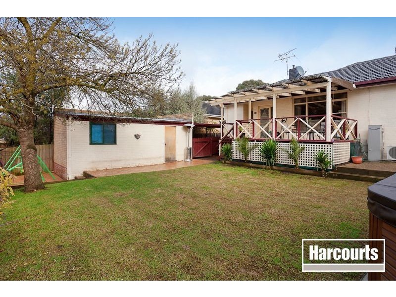 34 Ahern Road, Pakenham VIC 3810