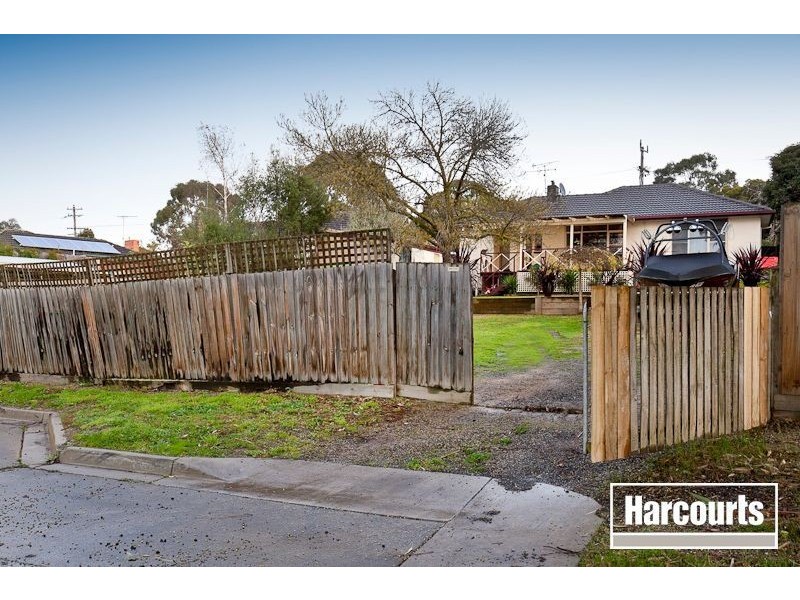 34 Ahern Road, Pakenham VIC 3810