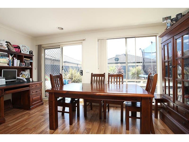 12 Dianella Close, Pakenham VIC 3810