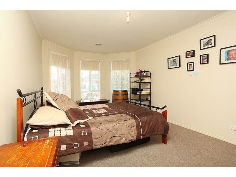 12 Dianella Close, Pakenham VIC 3810