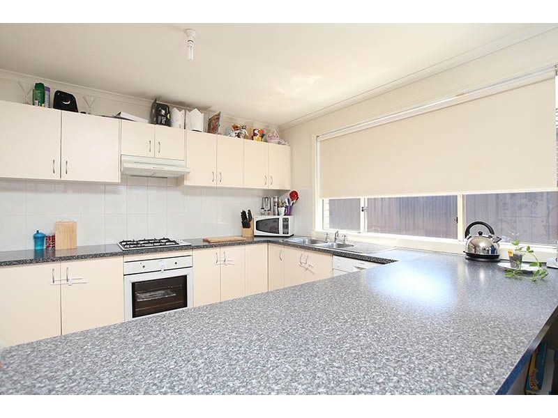 12 Dianella Close, Pakenham VIC 3810