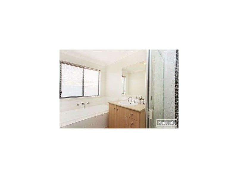 3 Orchard Valley Avenue, Pakenham VIC 3810