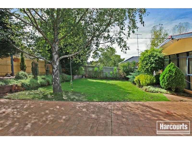 4 Gardenia Street, Pakenham VIC 3810